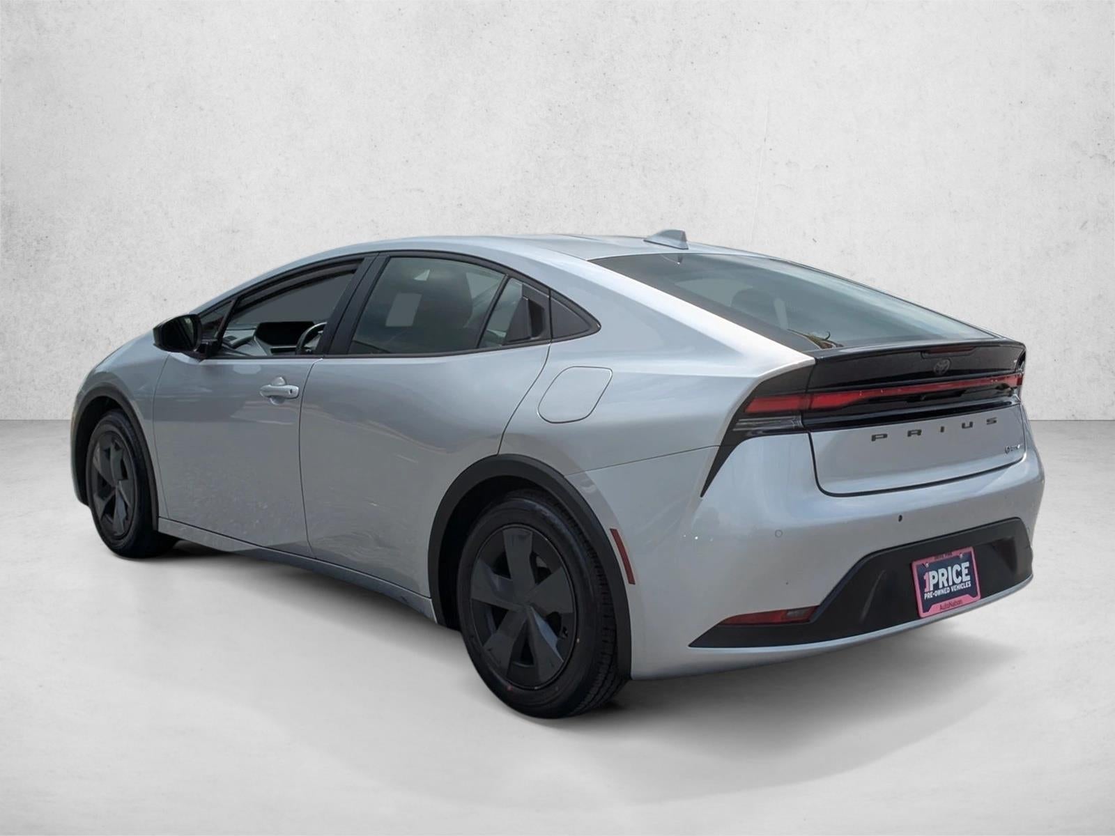 2024 Toyota Prius LE (Natl)