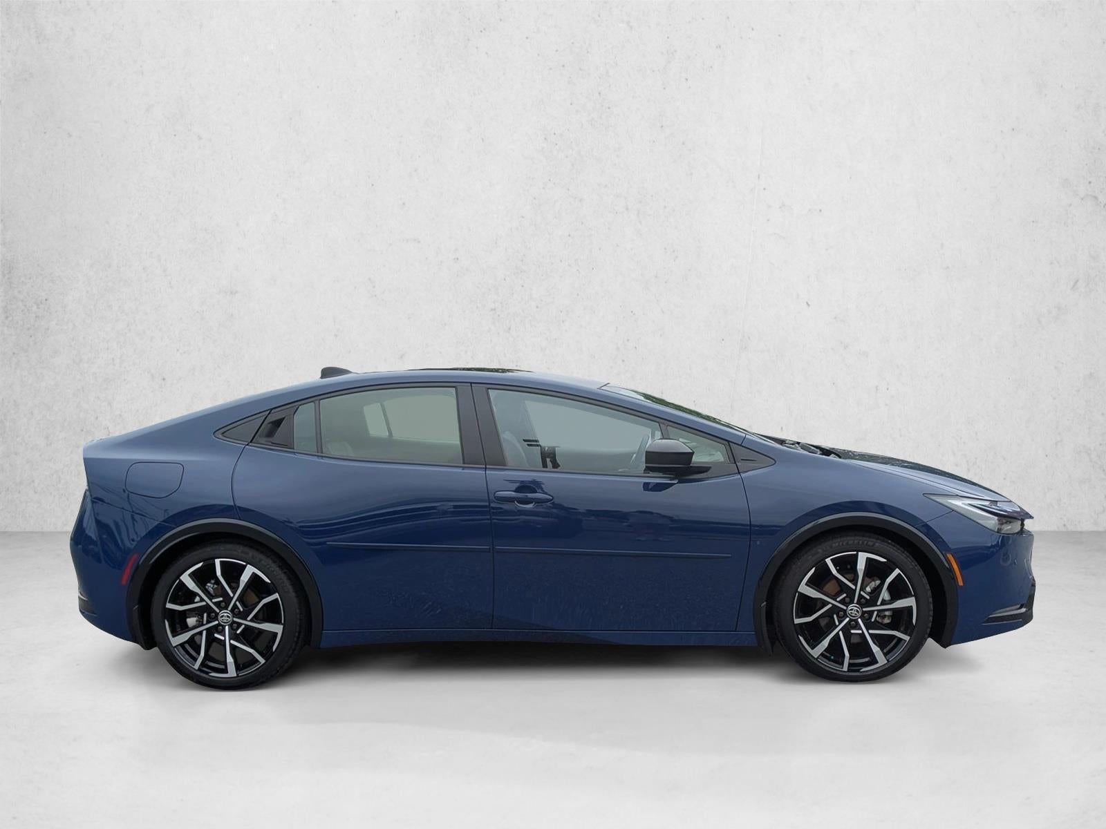 2025 Toyota Prius Plug-In Hybrid XSE Premium (Natl)