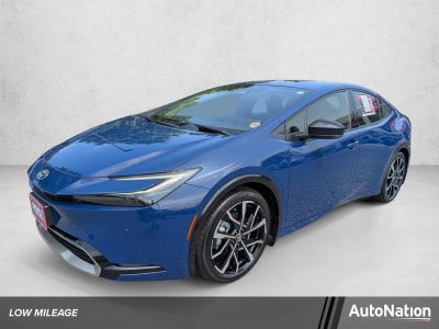 2026 Toyota Prius Plug-In Hybrid XSE (Natl)