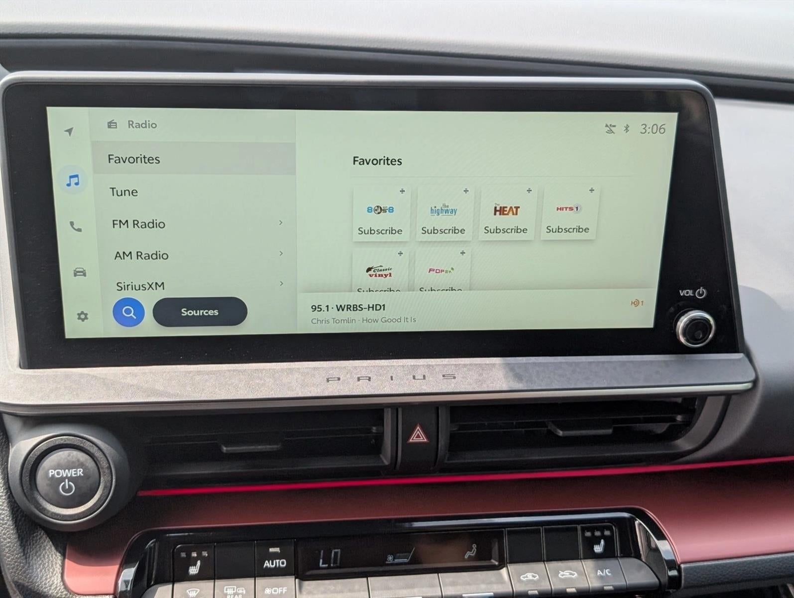 2026 Toyota Prius Plug-In Hybrid XSE (Natl)