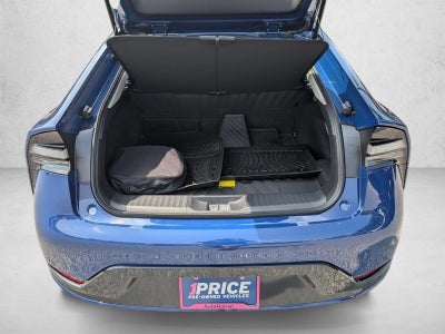 2026 Toyota Prius Plug-In Hybrid XSE (Natl)