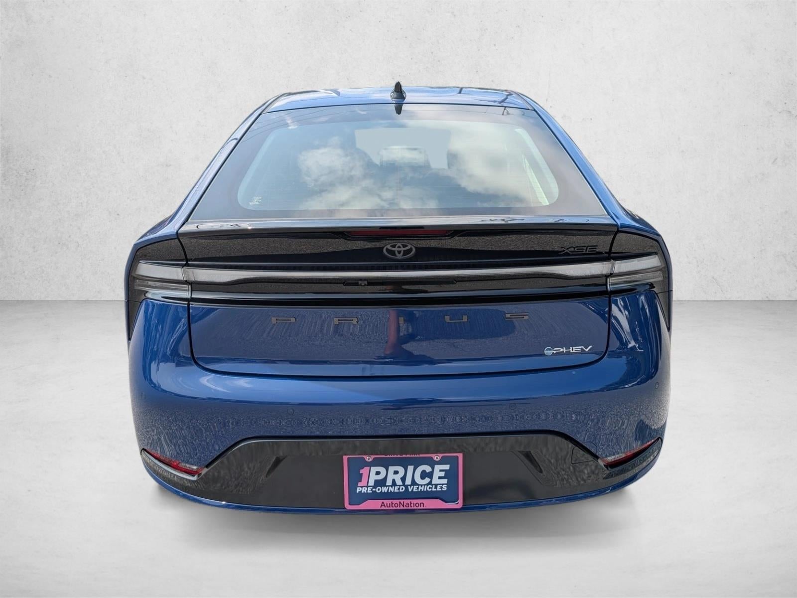 2026 Toyota Prius Plug-In Hybrid XSE (Natl)