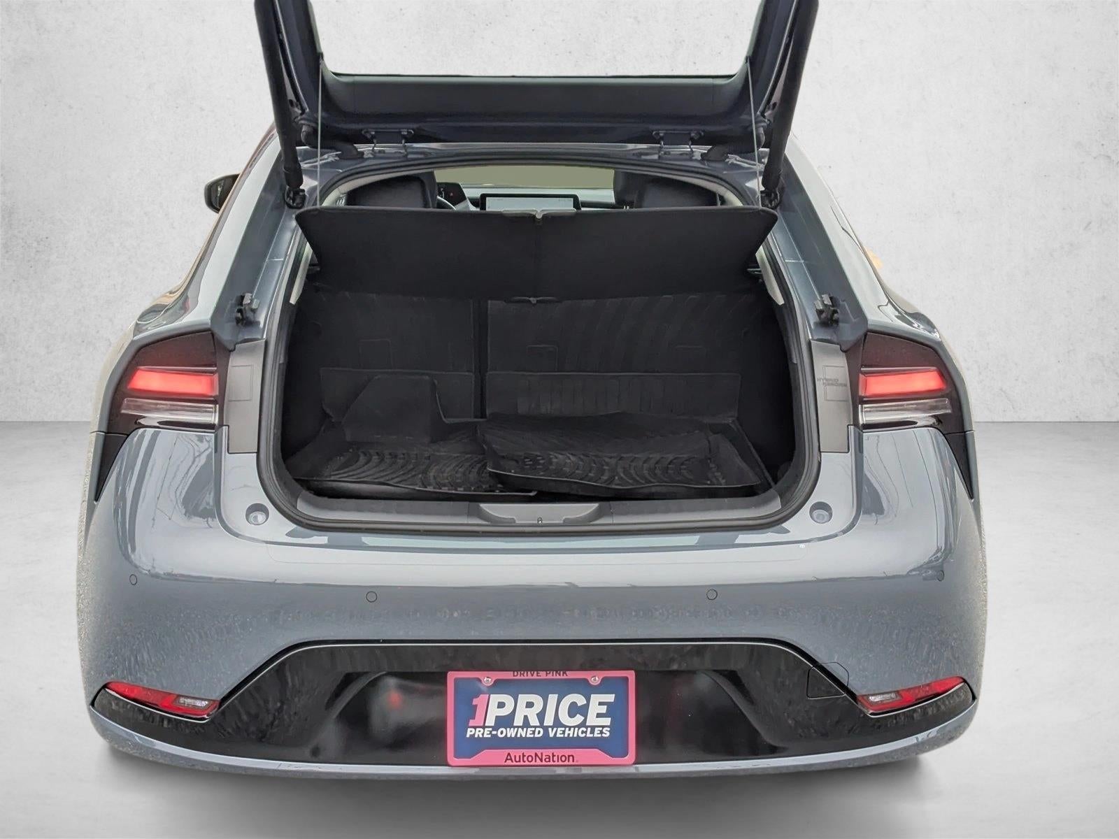 2023 Toyota Prius Prime XSE Premium (Natl)