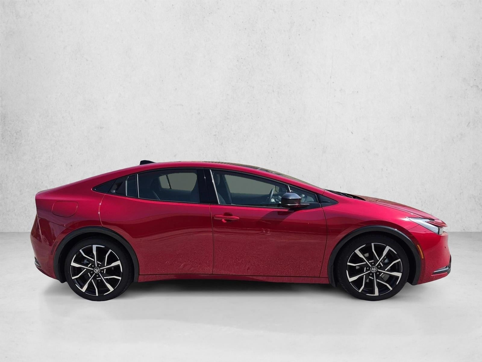 2026 Toyota Prius Plug-In Hybrid XSE (Natl)