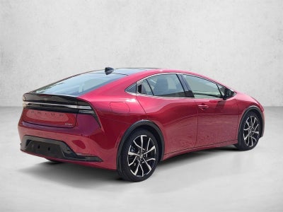2026 Toyota Prius Plug-In Hybrid XSE (Natl)