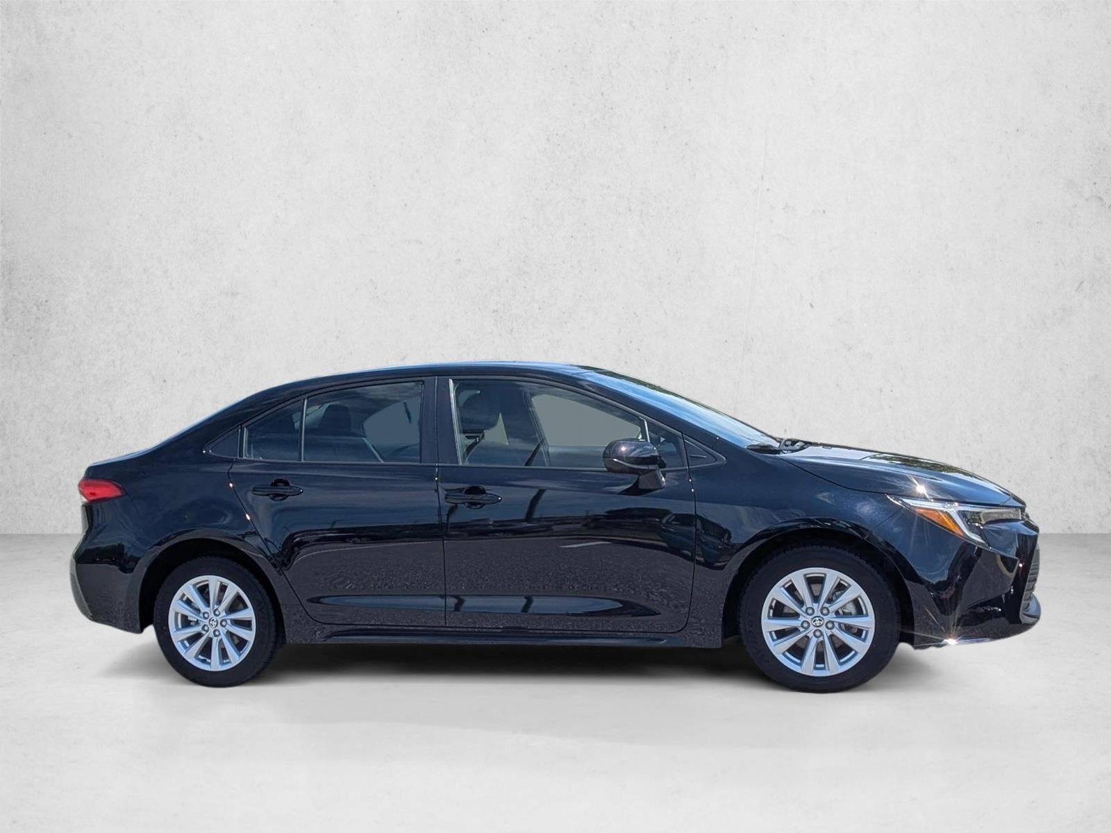 2026 Toyota Corolla Hybrid LE FWD (Natl)