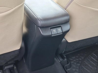 2019 Toyota Prius XLE AWD-e (Natl)