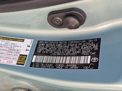 2019 Toyota Prius XLE AWD-e (Natl)
