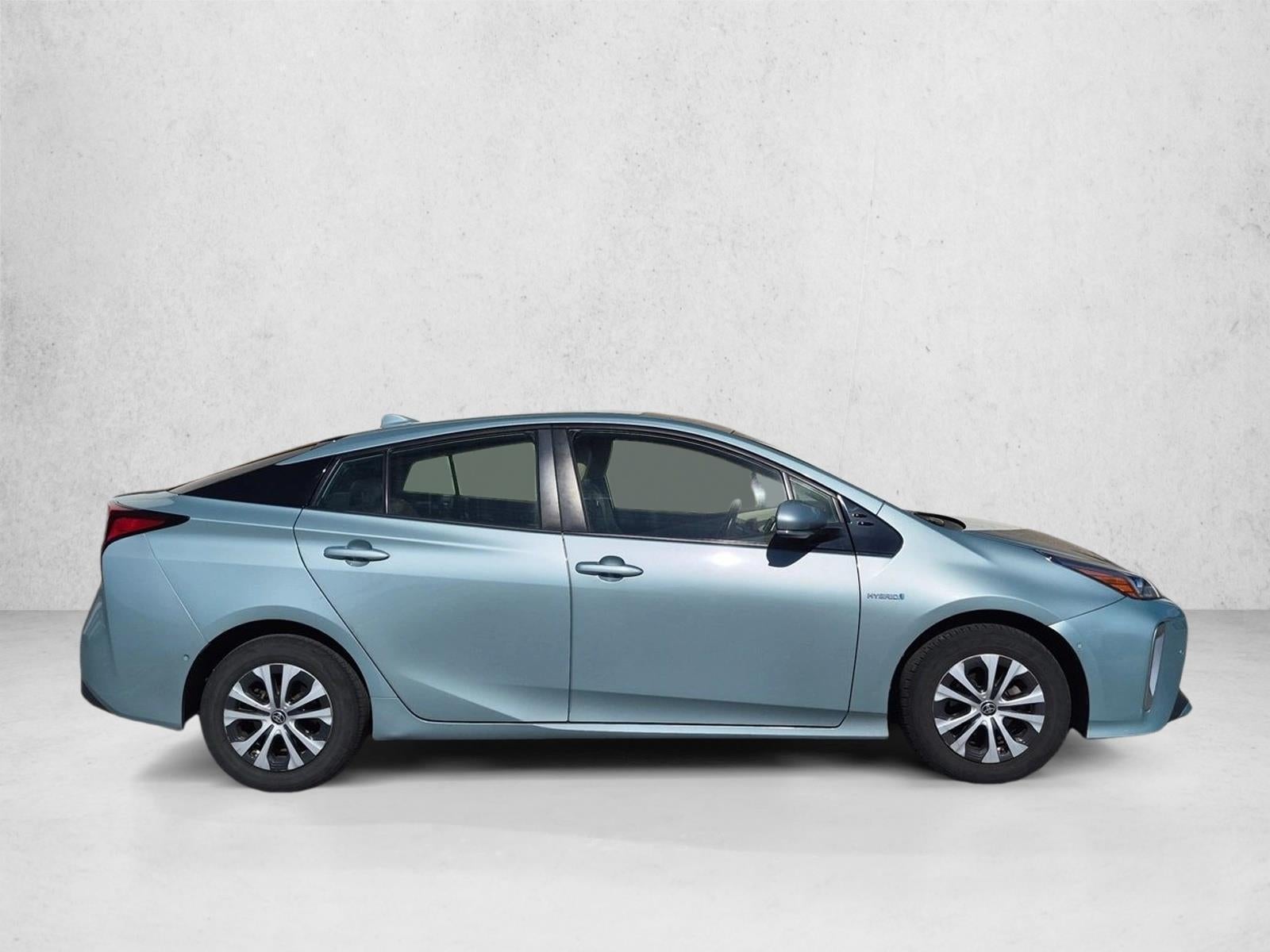 2019 Toyota Prius XLE AWD-e (Natl)