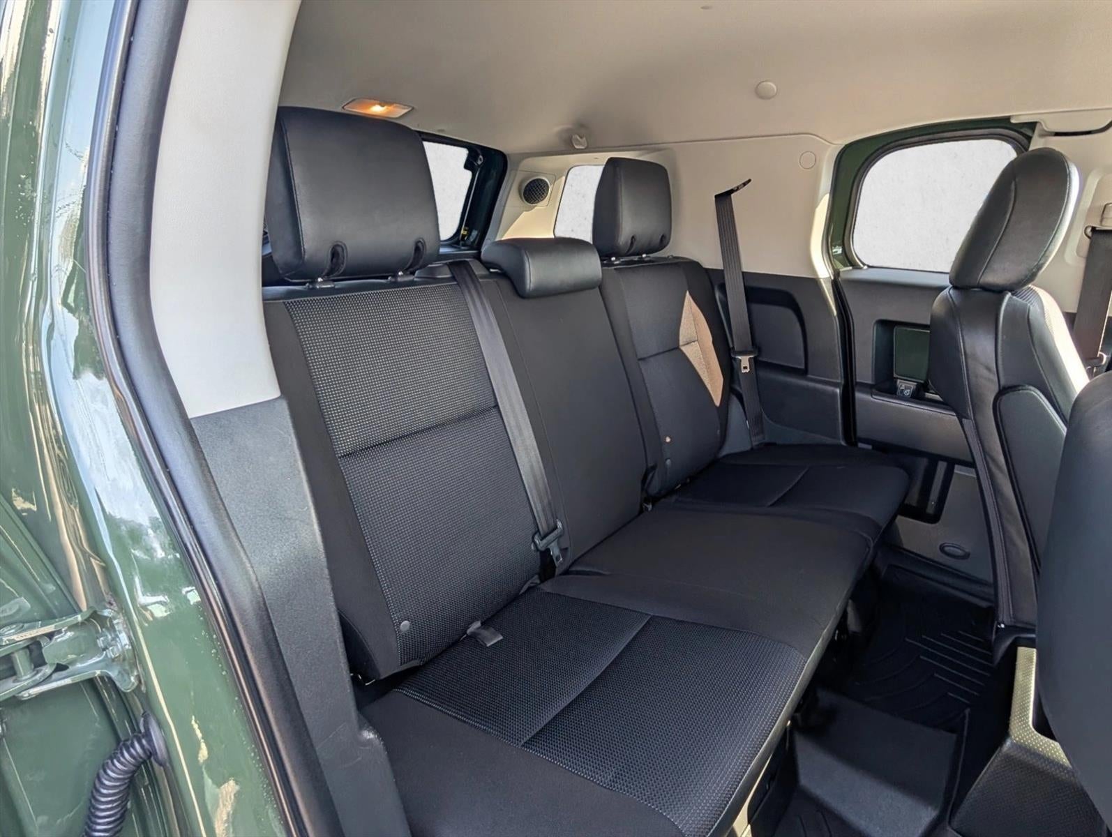 2014 Toyota FJ Cruiser 4WD 4dr Auto (Natl)