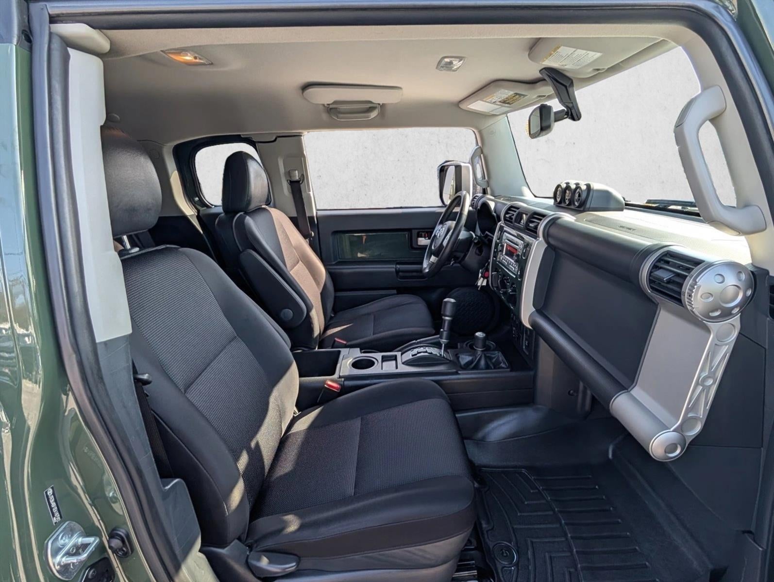 2014 Toyota FJ Cruiser 4WD 4dr Auto (Natl)