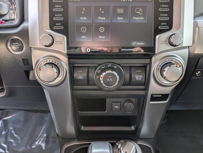 2024 Toyota 4Runner SR5 4WD (GS)