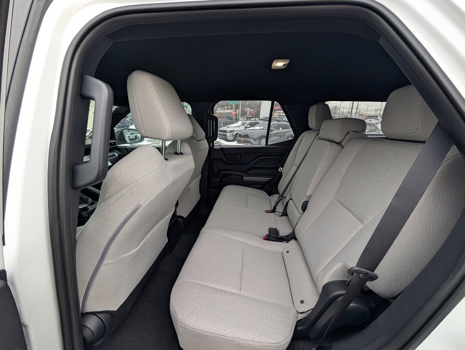 2026 Toyota 4Runner SR5 4WD (Natl)