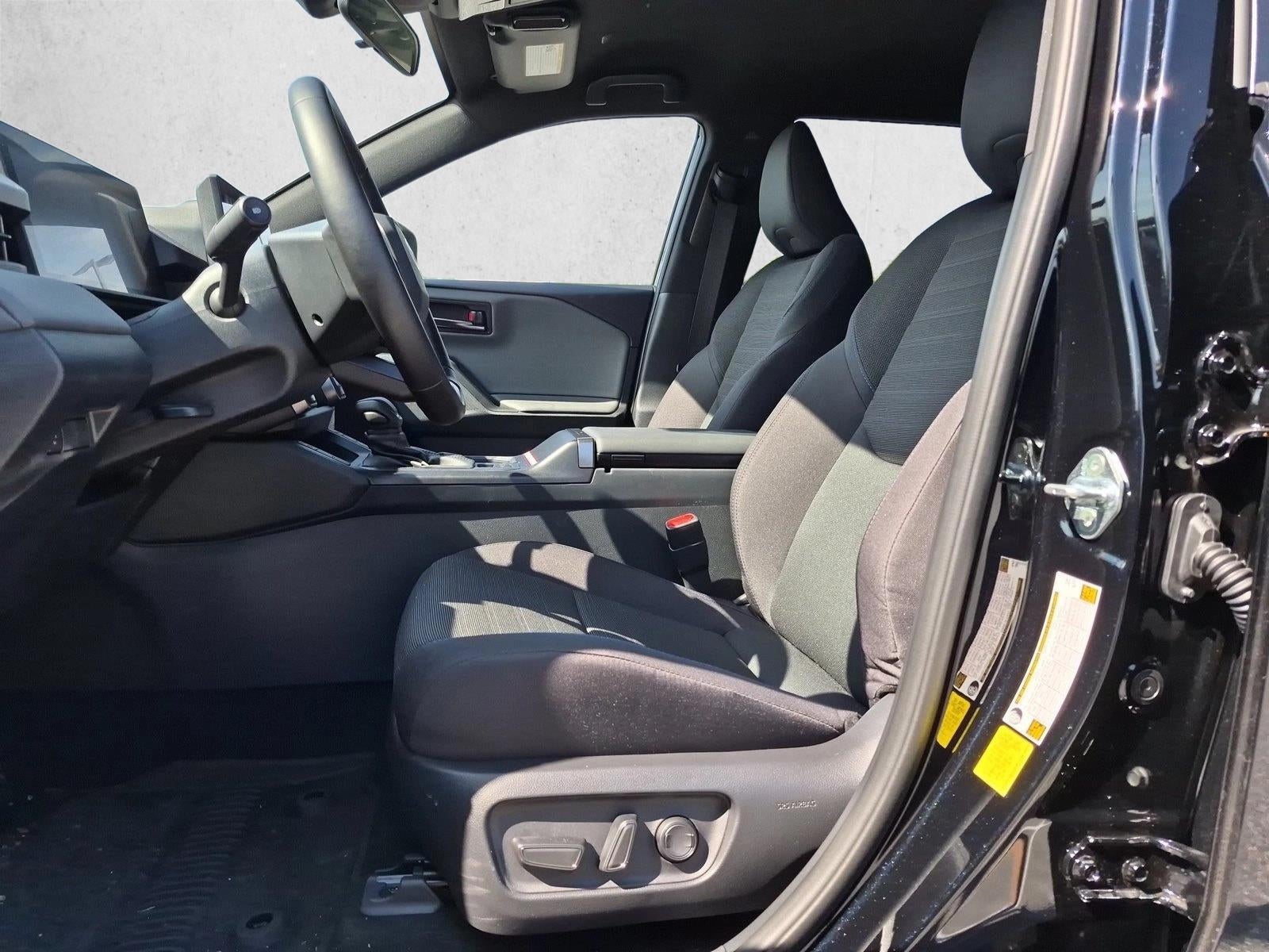 2026 Toyota RAV4 Plug-In Hybrid SE (Natl)
