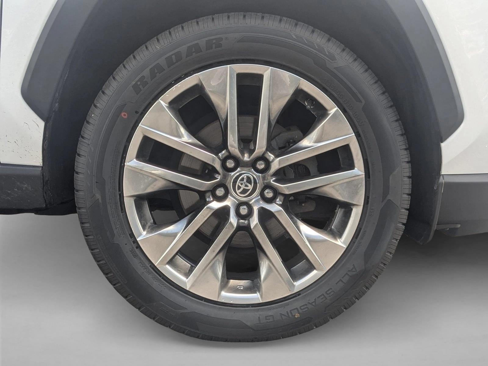 2020 Toyota RAV4 XLE Premium AWD (Natl)