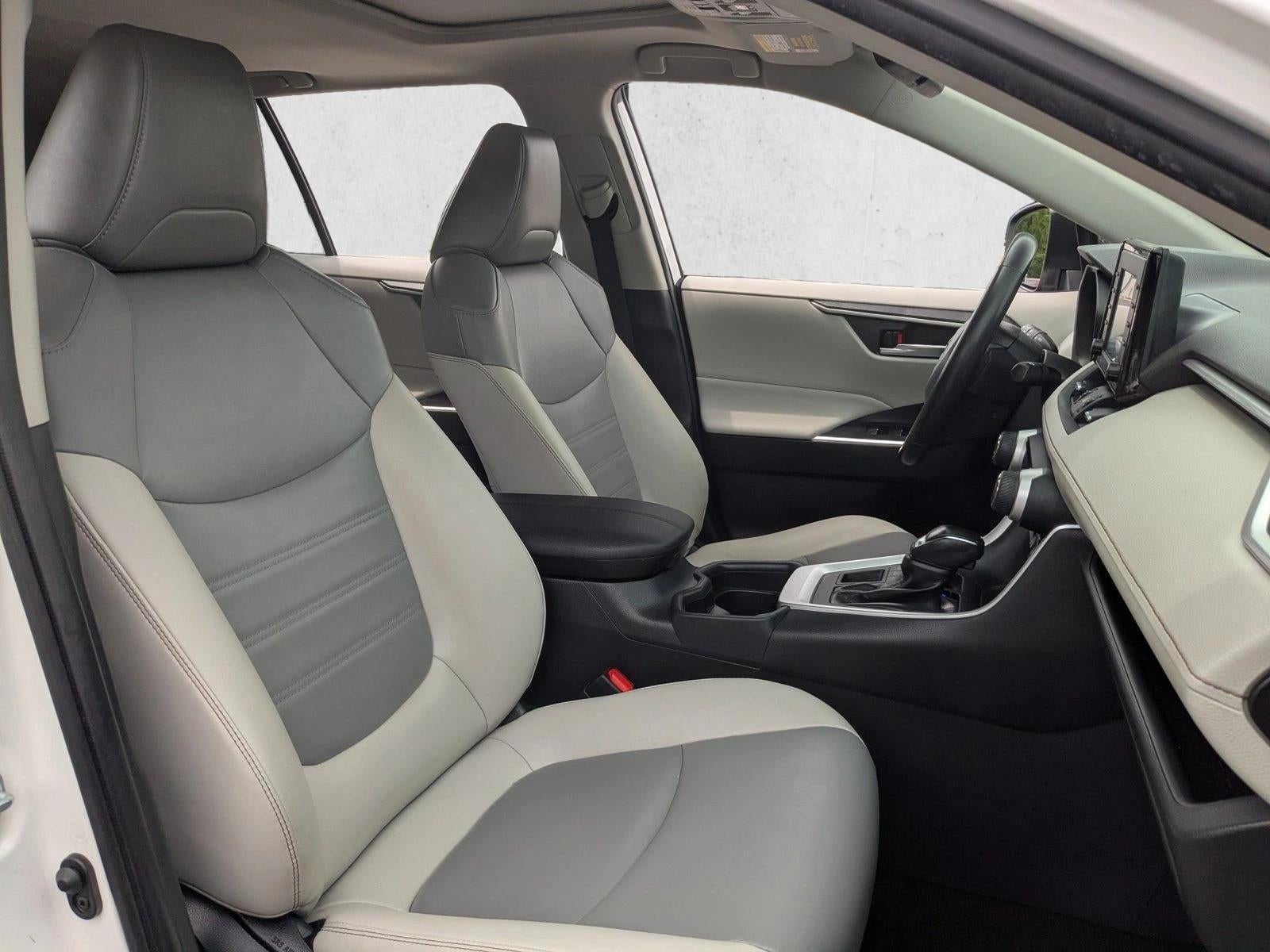 2020 Toyota RAV4 XLE Premium AWD (Natl)