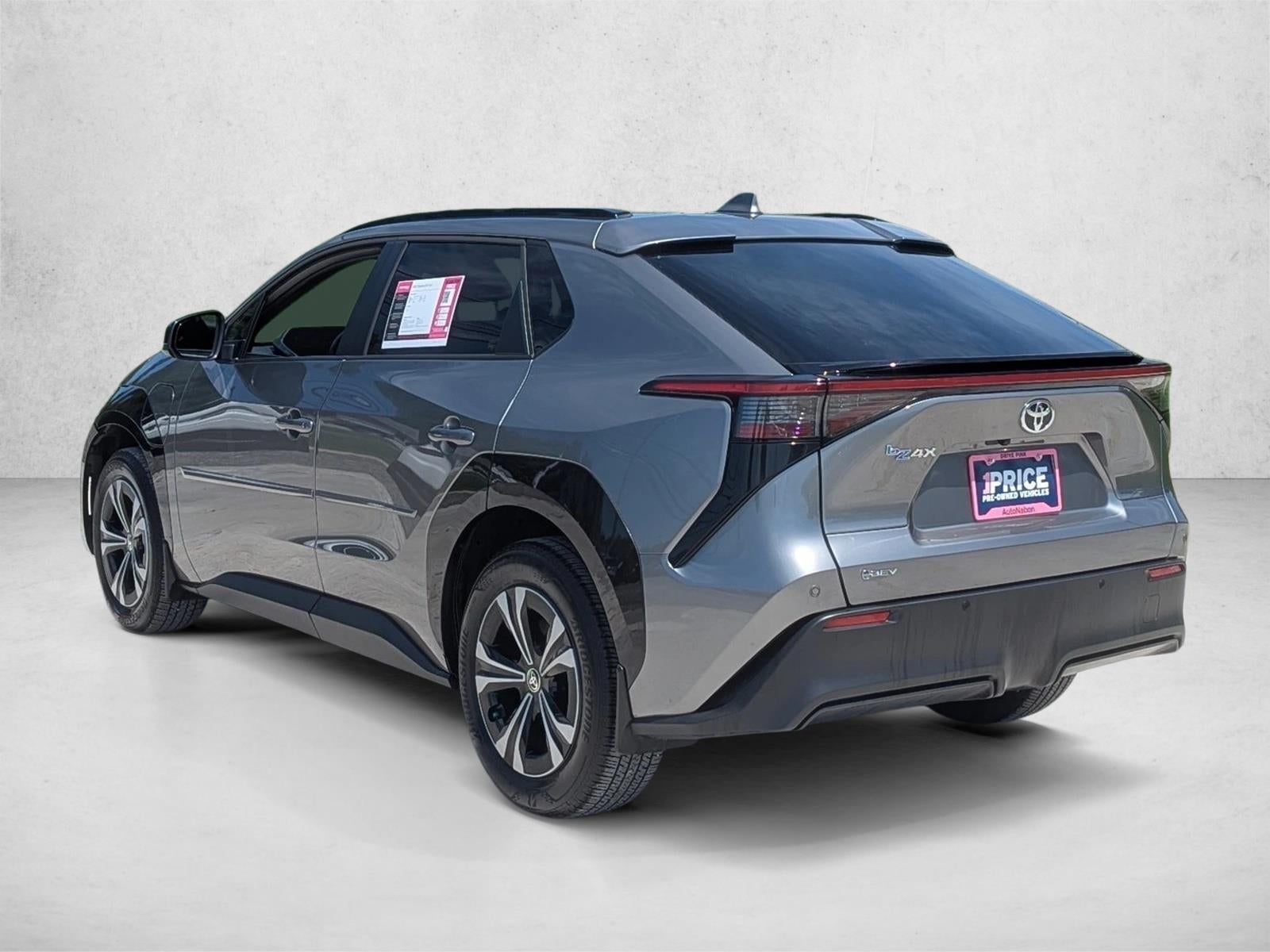 2025 Toyota bZ4X XLE FWD (Natl)