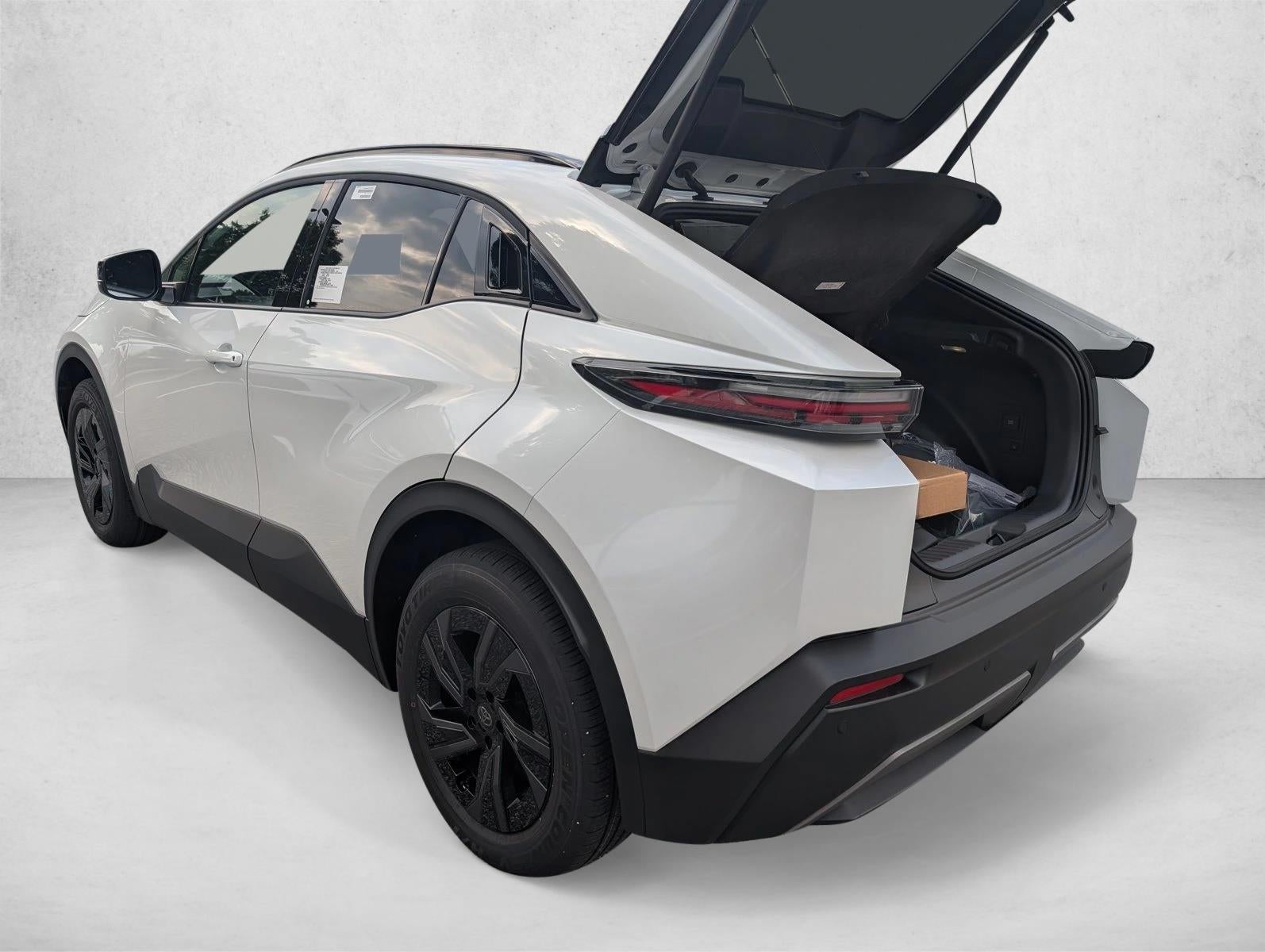 2026 Toyota C-HR SE AWD (Natl)