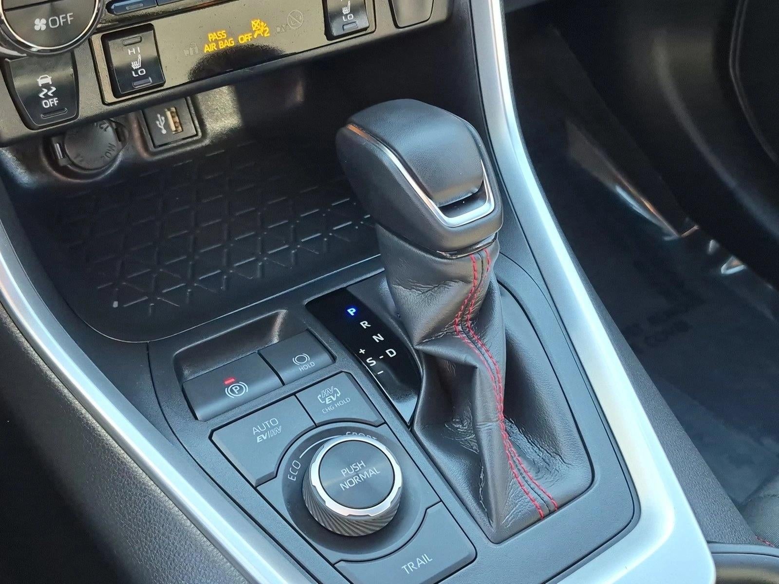 2025 Toyota RAV4 Plug-In Hybrid SE (Natl)