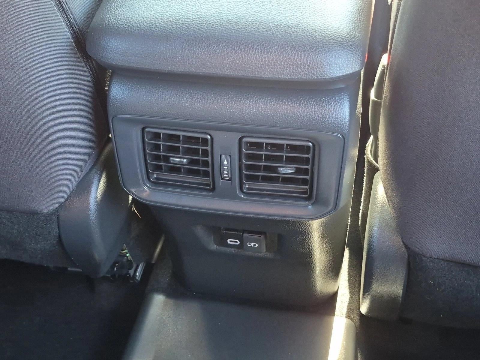 2025 Toyota RAV4 Plug-In Hybrid SE (Natl)