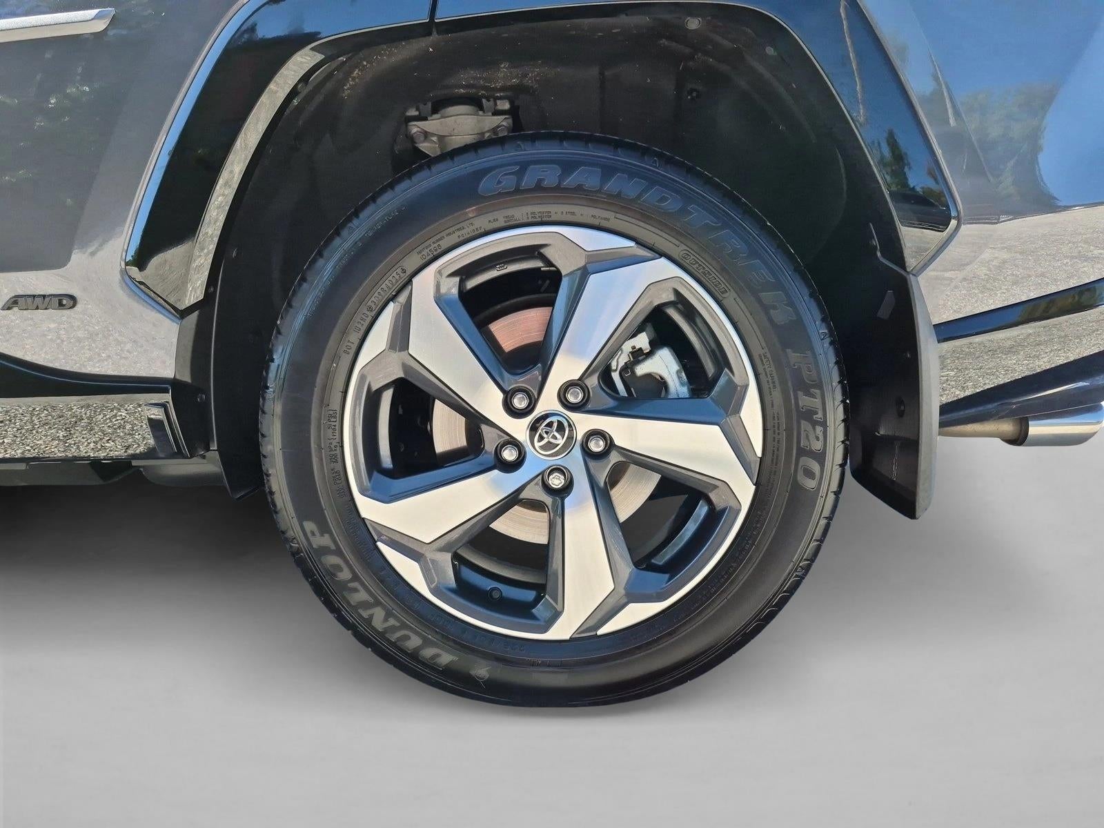 2025 Toyota RAV4 Plug-In Hybrid SE (Natl)