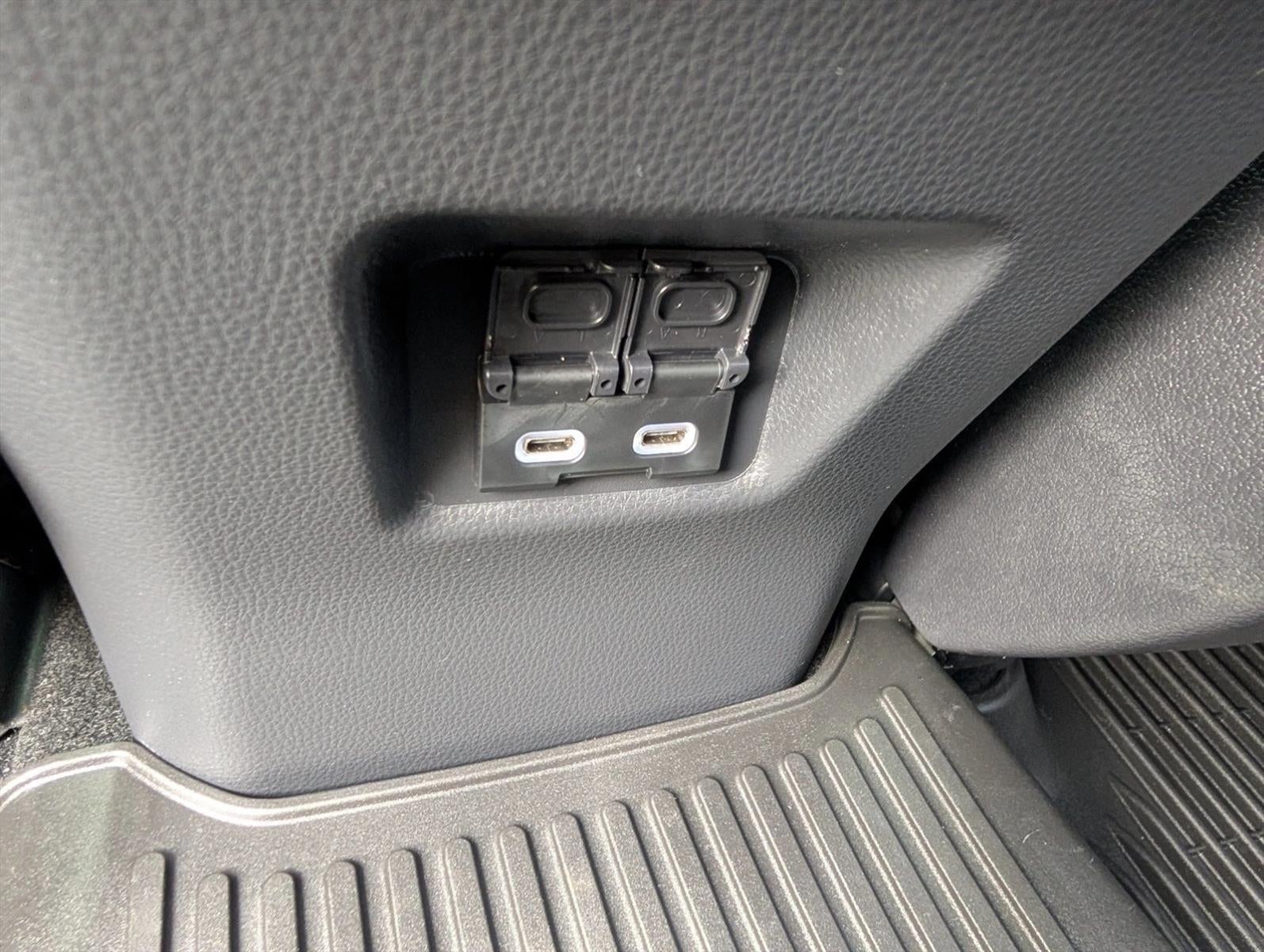 2023 Toyota RAV4 Prime SE (Natl)