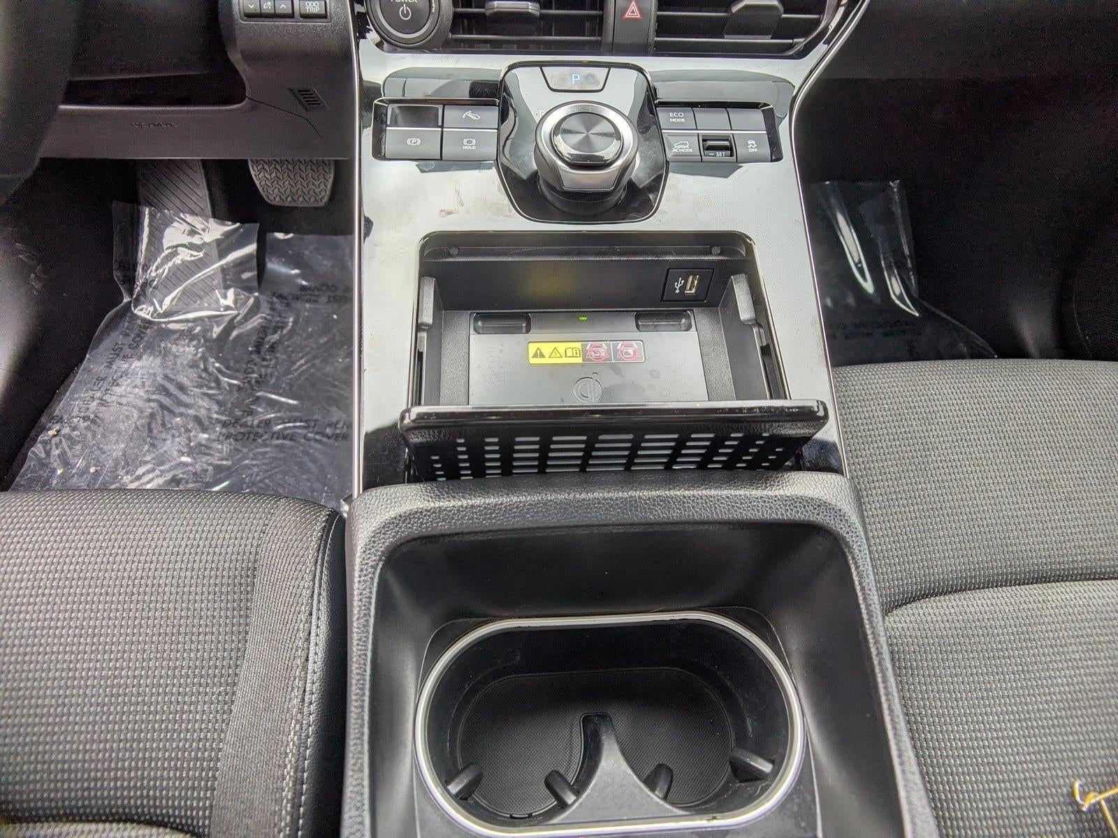 2024 Toyota bZ4X XLE AWD (Natl)