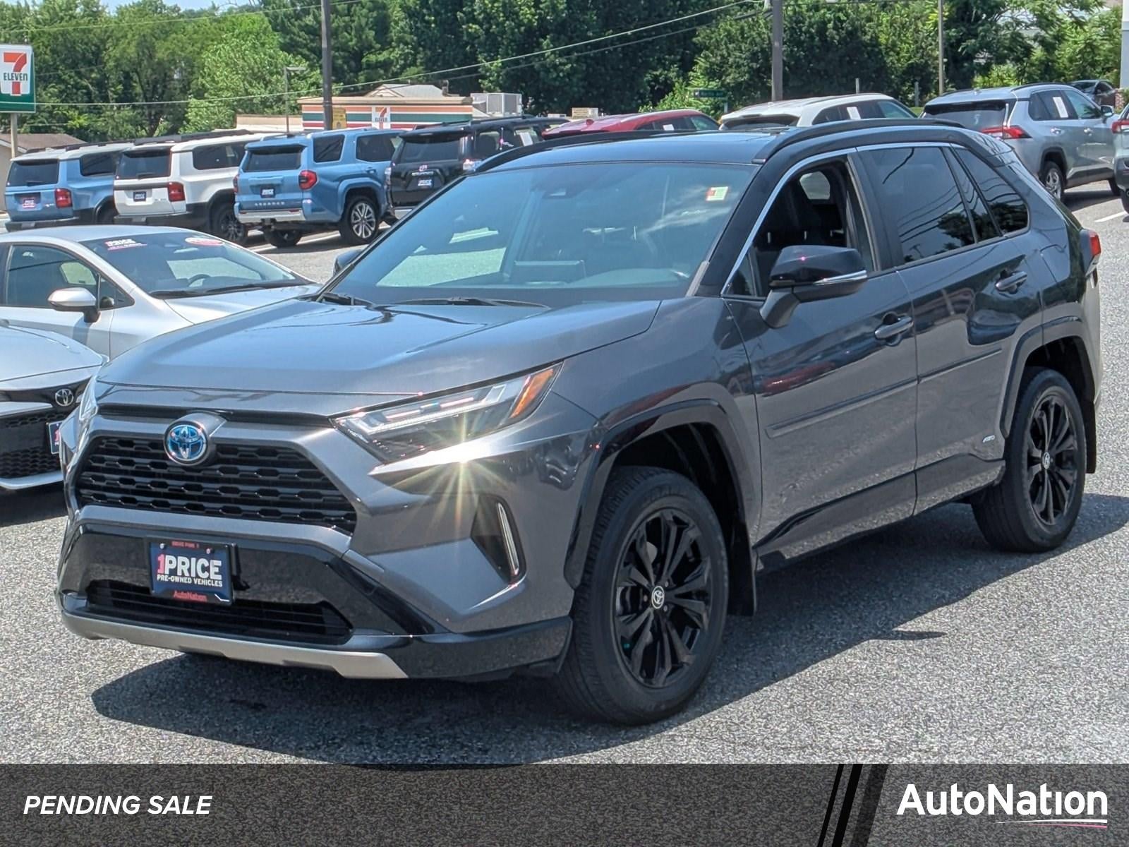 2022 Toyota RAV4 Hybrid XSE AWD (Natl)