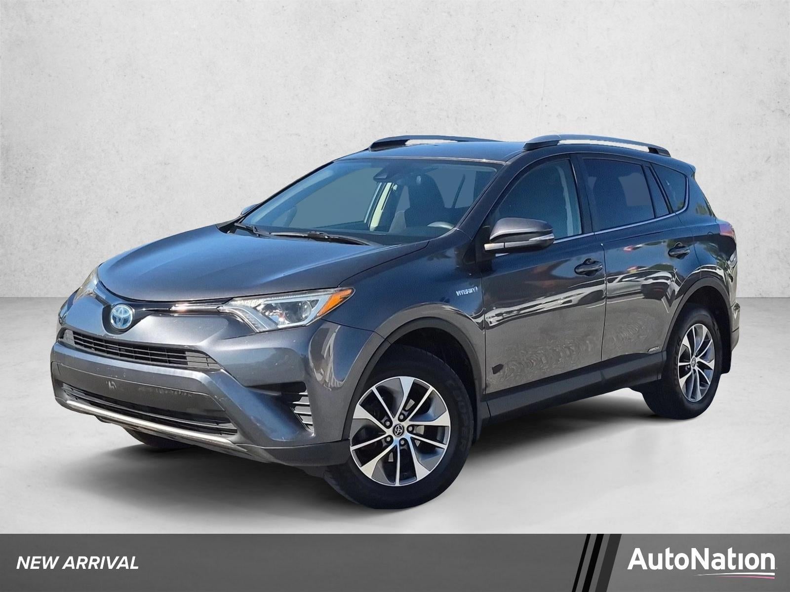 2018 Toyota RAV4 Hybrid LE AWD (Natl)