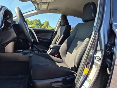 2018 Toyota RAV4 Hybrid LE AWD (Natl)