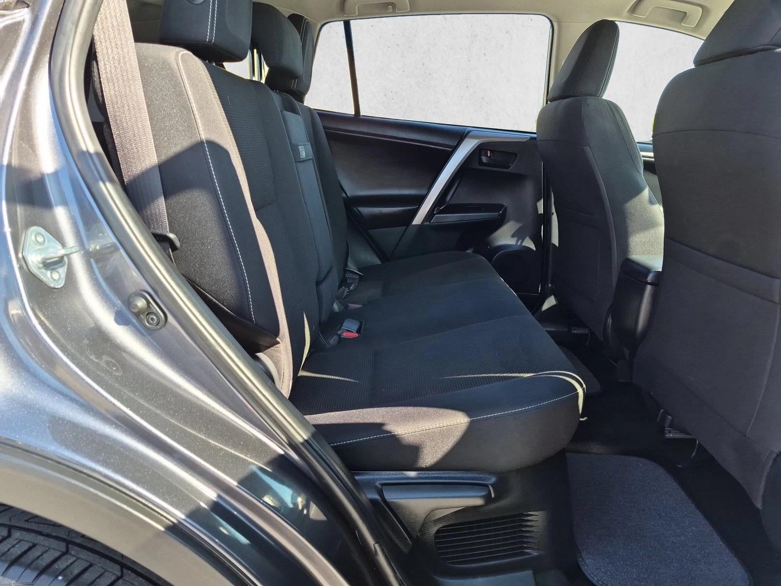 2018 Toyota RAV4 Hybrid LE AWD (Natl)
