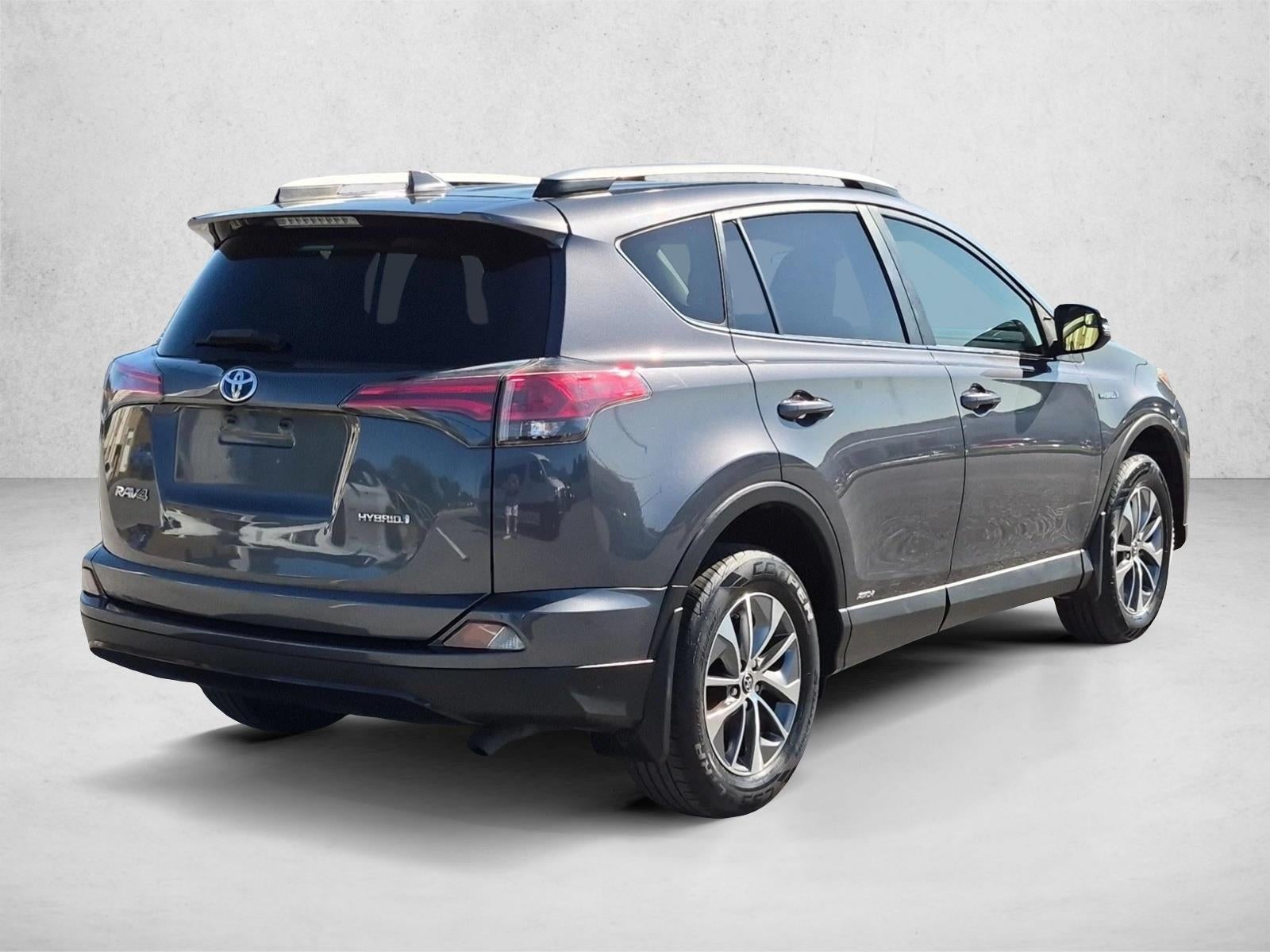 2018 Toyota RAV4 Hybrid LE AWD (Natl)