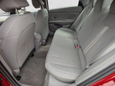 2024 Hyundai ELANTRA SEL IVT