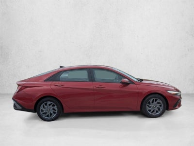2024 Hyundai ELANTRA SEL IVT