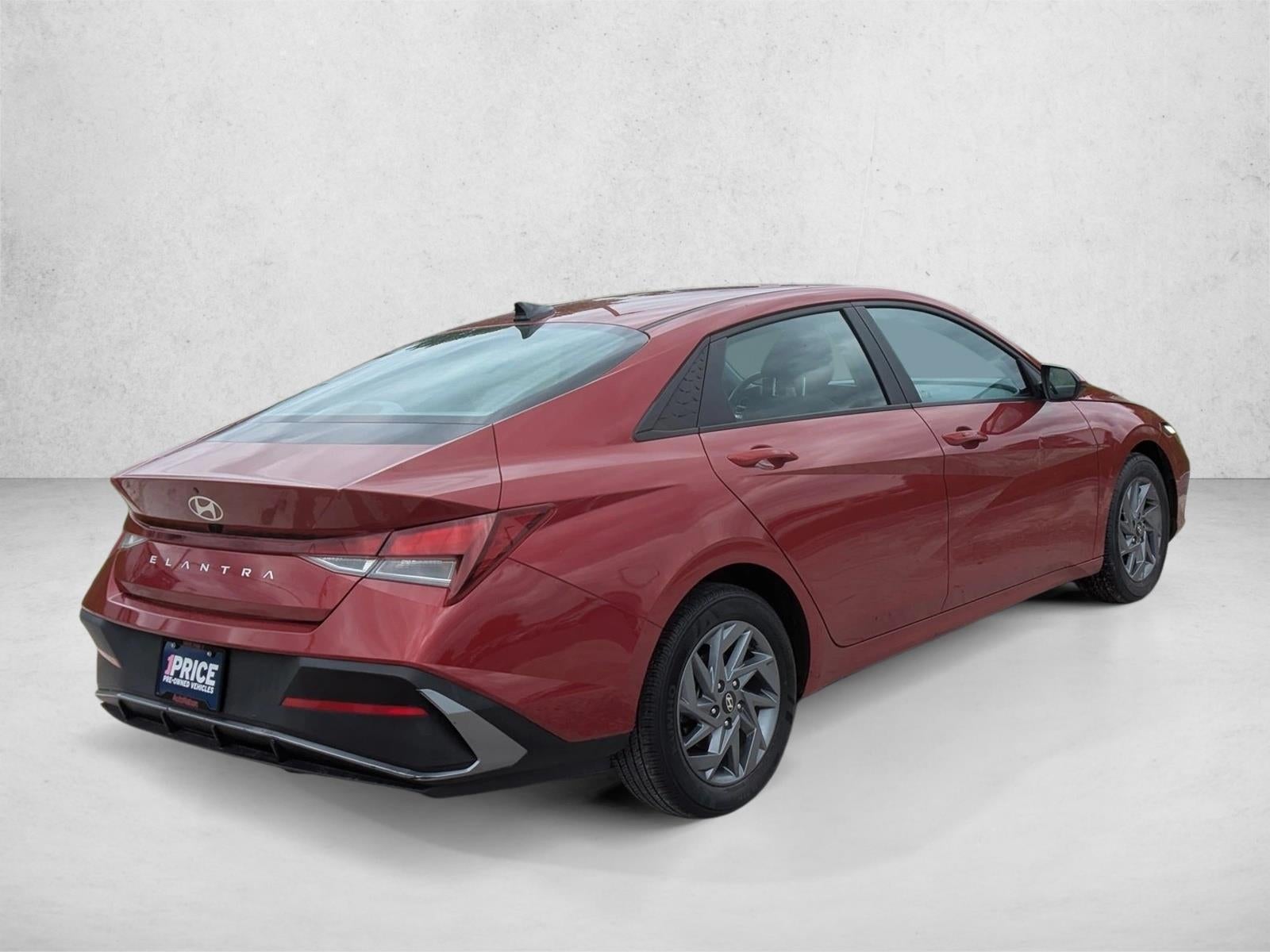 2024 Hyundai ELANTRA SEL IVT