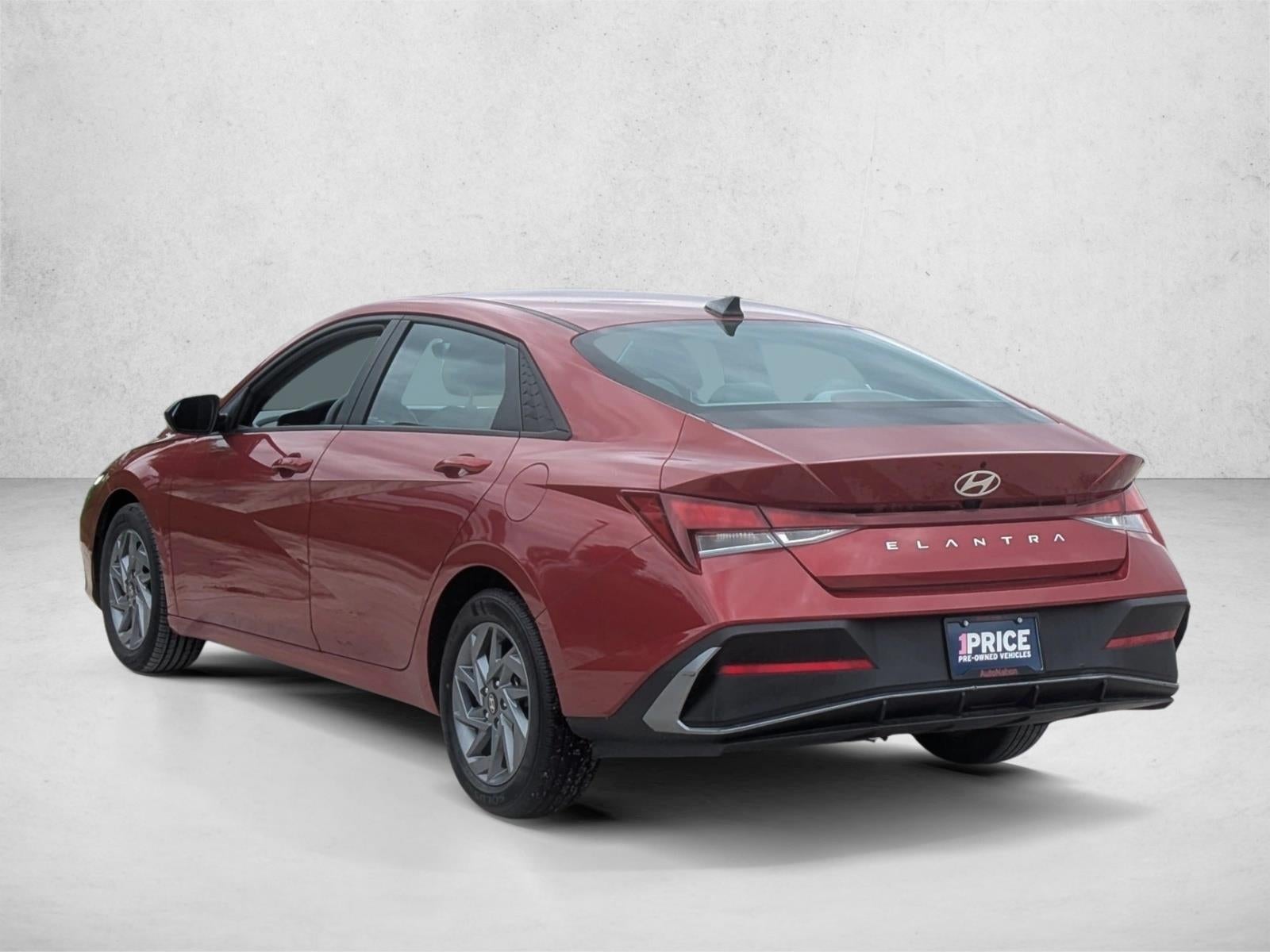 2024 Hyundai ELANTRA SEL IVT