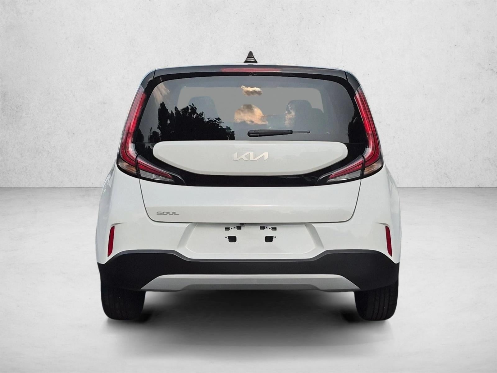 2023 Kia Soul LX IVT