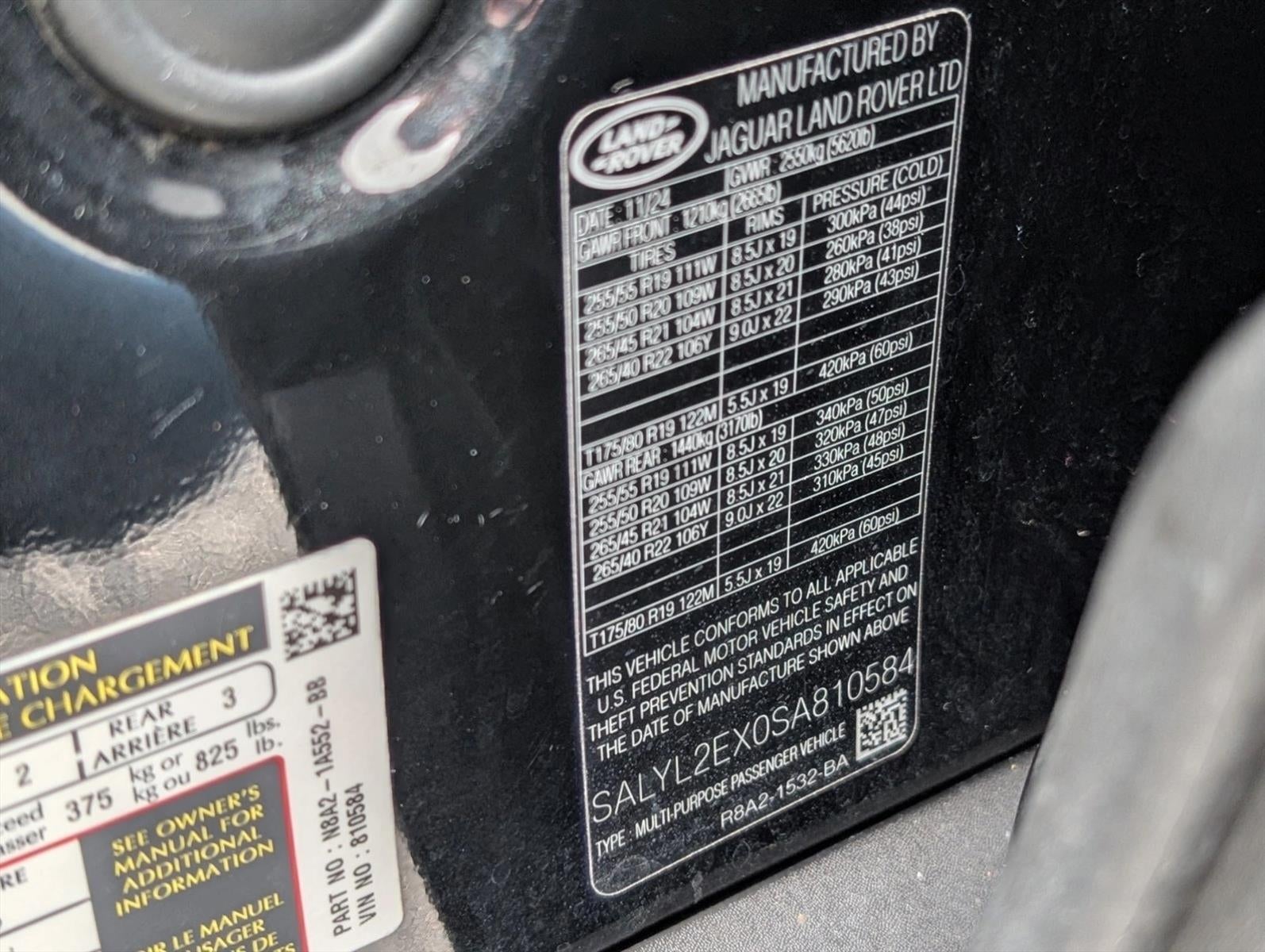 2025 Land Rover Range Rover Velar P250 Dynamic SE