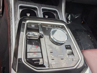 2025 BMW 740i xDrive Sedan
