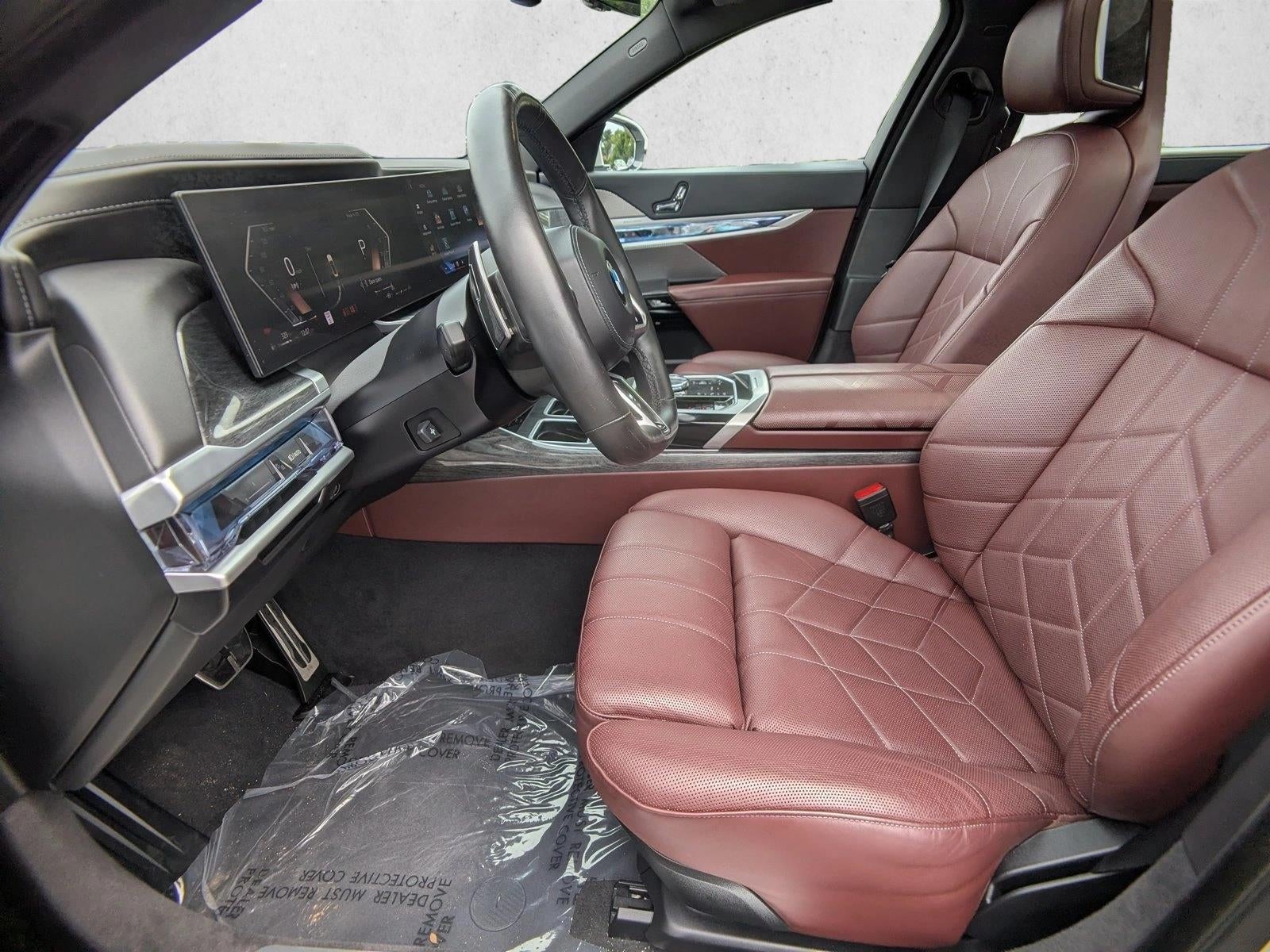 2025 BMW 740i xDrive Sedan