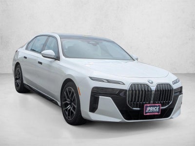 2025 BMW 740i xDrive Sedan