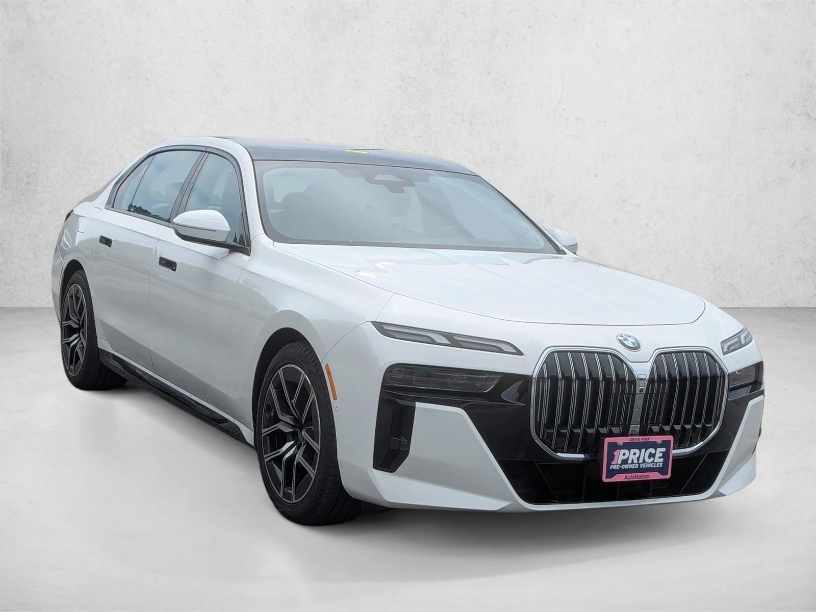 2025 BMW 740i xDrive Sedan