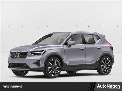 2023 Volvo XC40 B4 FWD Plus Bright Theme
